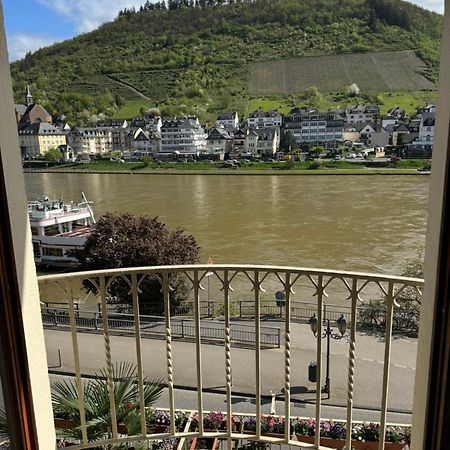 Holiday Apartment Mit Moselblick Im Moselhaus Cochem Exterior photo