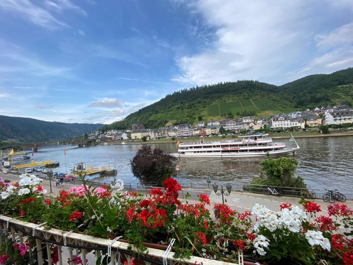 Holiday Apartment Mit Moselblick Im Moselhaus Cochem Exterior photo