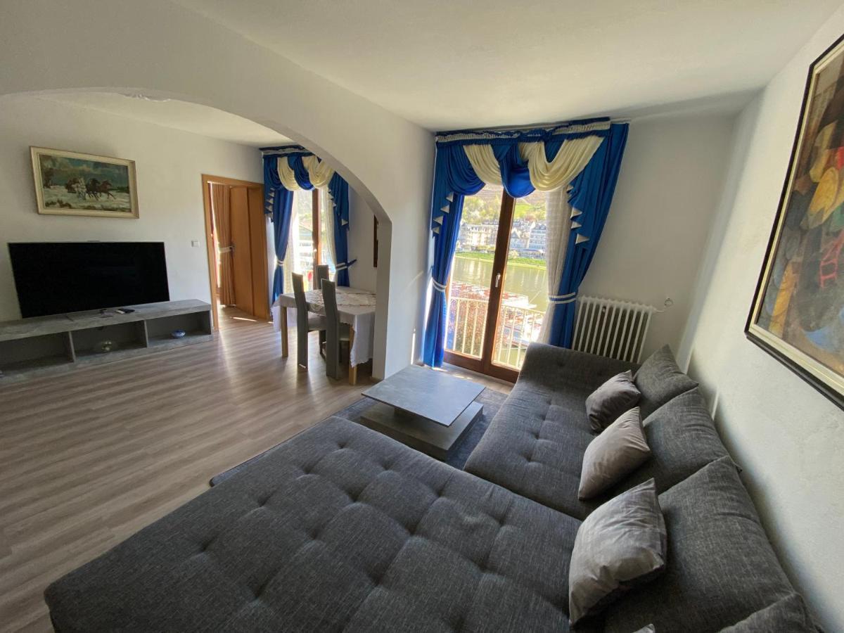 Holiday Apartment Mit Moselblick Im Moselhaus Cochem Exterior photo
