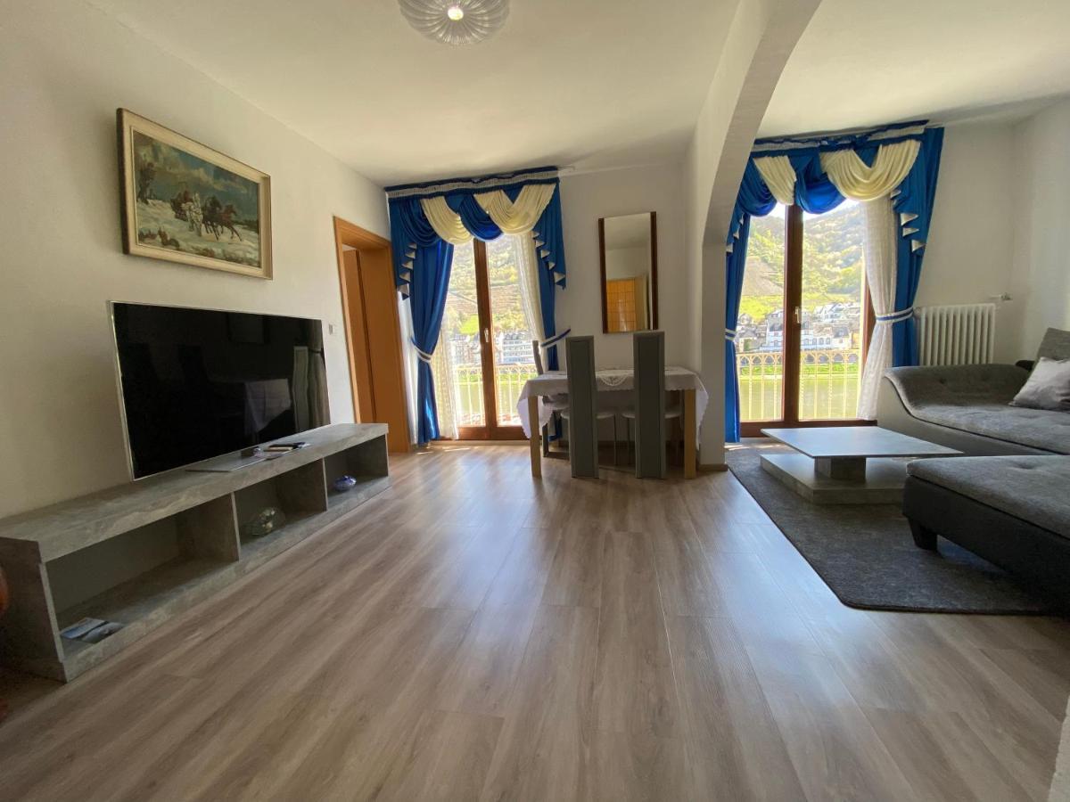 Holiday Apartment Mit Moselblick Im Moselhaus Cochem Exterior photo